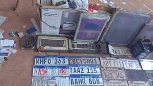 Investigan falsificación de chapas y documentos de vehículos