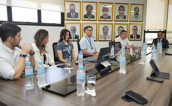 Cambian a directores y consejero del Parque Tecnológico Itaipú  - Economía - ABC Color
