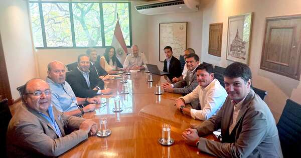 La Nación / Capaco y MEF analizaron mecanismos como el régimen factoring para saldar deuda