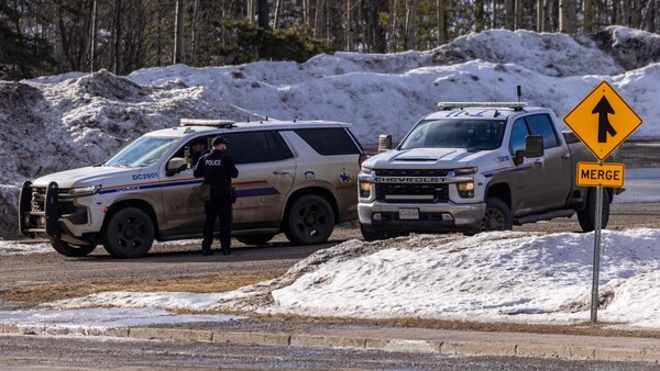 La Policía identifica a mujer de 18 años como autora del tiroteo en una escuela de Canadá