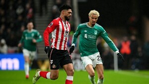 Liverpool derrota al Sunderland de Omar Alderete