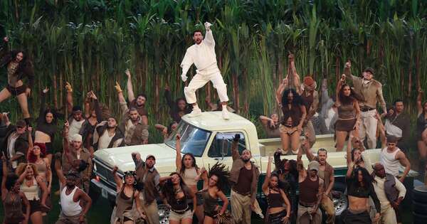 La Nación / El Super Bowl inolvidable de Bad Bunny - OJO Galería