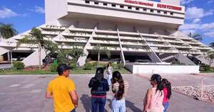 La Nación / Movimiento en el aeropuerto Silvio Pettirossi - OJO Galería