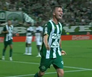 Popular / Walter Clar hizo otro gol para Chapecoence