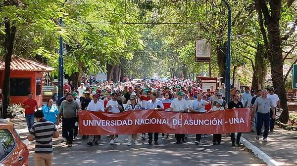 Mientras se aguarda definición sobre reforma, prosiguen paros y renuncias - Economía - ABC Color