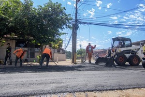 Municipalidad inicia bacheos en calles afectadas por desvíos - La Tribuna