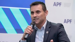 Maurício sí, Olveira no: Justo Villar aclara panorama