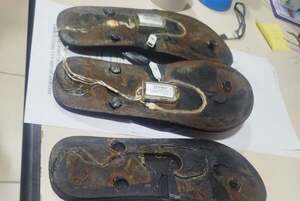 Tacumbú: Hallan explosivo oculto en zapatillas de mujer