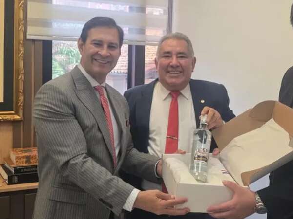 Caja Fiscal: diplomáticos sostienen que la reforma aprobada en Diputados los deja sin jubilación - Economía - ABC Color