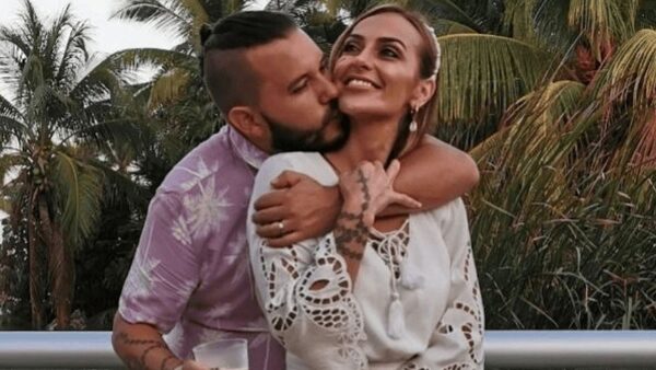 Popular / ¡Atendé el regalazo adelantado por el día de los enamorados que le hizo José Ayala a su doña!