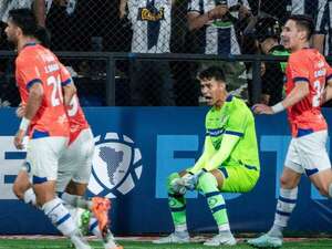 Video: El penal clave que desvió Ángel Martínez ante Alianza Lima - 2 de Mayo - ABC Color