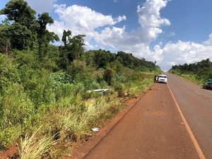 Tragedia en el Puente Ñacunday: mueren dos turistas argentinos tras vuelco - ADN Digital