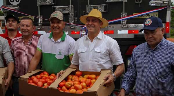 Popular / Ministro Giménez: "Vamos a seguir con el festival del tomate"