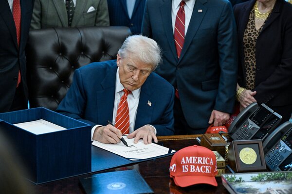 Cámara Baja de EEUU aprueba resolución para revocar aranceles de Trump a productos canadienses