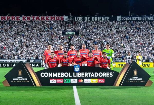Hazaña en Perú: El 2 de Mayo avanza en la Libertadores •