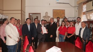 Gobernador de Guairá inscribió candidaturas y pidió diálogo para avanzar en la reforma de la Caja Fiscal