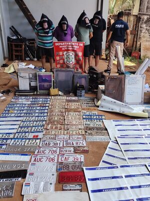Cuatro detenidos por falsificación de documentos y matrículas en Ciudad del Este | Unicanal