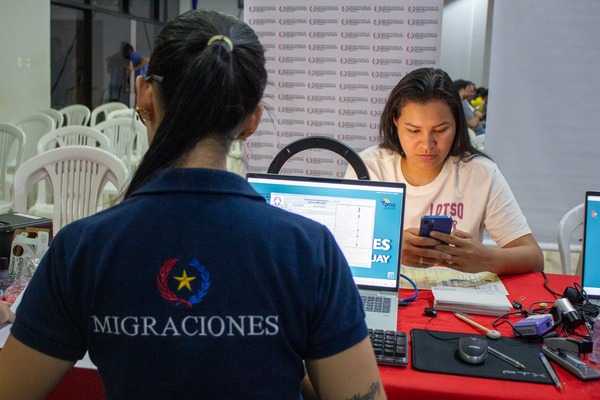 Brasileños lideran regularización migratoria en Alto Paraná - ADN Digital
