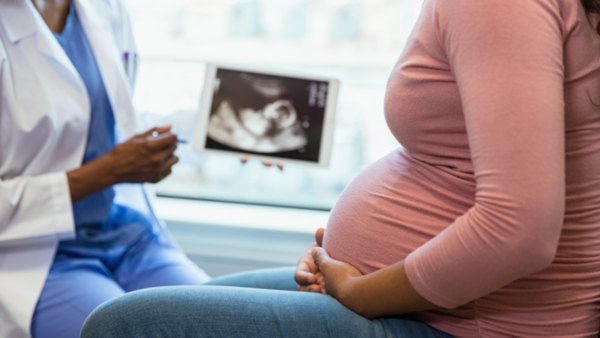 “Embarazo controlado no es solo ir a consulta, sino hacer seguimiento real de la salud de la mamá y del bebé”