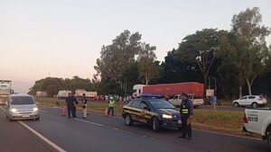 Automóvil a alta velocidad arrolla a un hombre que intentaba cruzar la ruta en Caaguazú