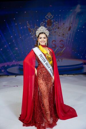 Orgullo mirandense: Yanina Riveros se corona Petite Falls Paraguay y entra al Top 5 nacional