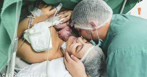 Instantes íntimos: El arte de capturar el parto con Caro de Vargas