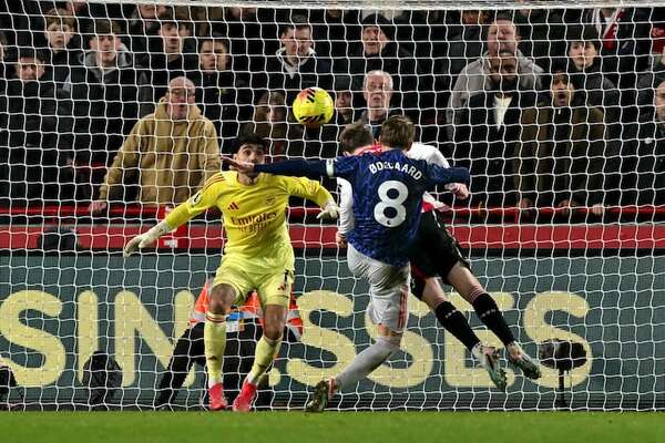 Arsenal empata y ya siente el aliento del Manchester City - Fútbol Internacional - ABC Color