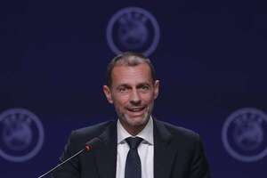 La UEFA se distancia de la FIFA sobre Rusia y no considera la readmisión - Fútbol Internacional - ABC Color