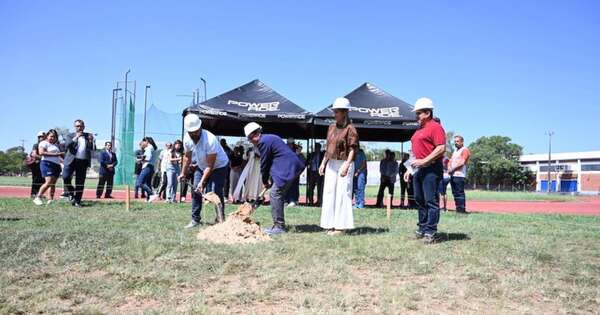 La Nación / Dan palada inicial a la Casa del Atleta