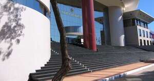 La Nación / Comisión del Senado convoca a gremialistas a reunión reservada