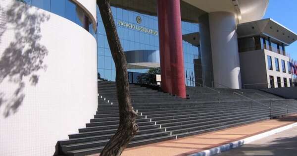 La Nación / Comisión del Senado convoca a gremialistas a reunión reservada