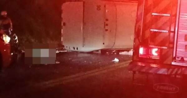 Diario HOY | Bus paraguayo volcó en Brasil: cuatro heridos y una fallecida