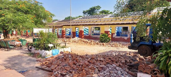 A 10 días, la única solución es aulas móviles en San Lorenzo » San Lorenzo PY