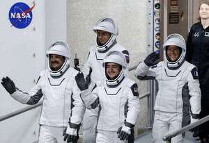 Despegó la misión Crew-12, el relevo tras la emergencia médica en la EEI - Ciencia - ABC Color