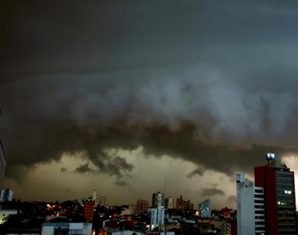 Alerta por tormentas y granizo en Asunción