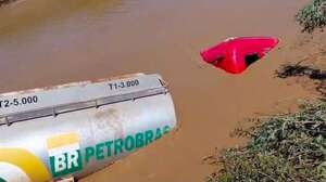 Boquerón: camión cayó al río Pilcomayo y el conductor murió ahogado - Nacionales - ABC Color