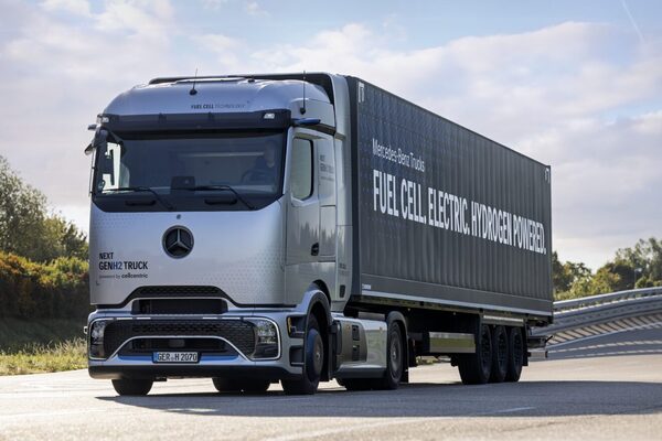 Daimler comenzará a fabricar camiones con pila de combustible de hidrógeno - Amigo Camionero