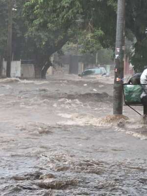AUDIO: San Lorenzo: un niño habría sido arrastrado por raudal - A La Gran 7-30 - ABC Color