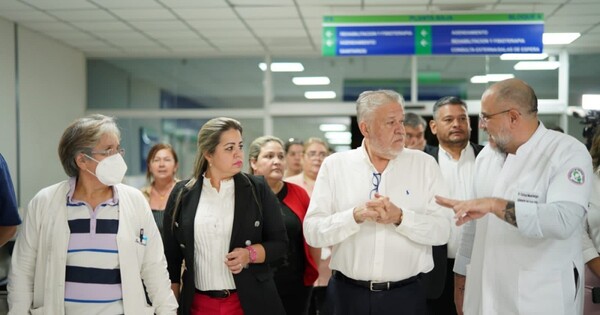 Peña mantiene a Brítez en el IPS pese a las denuncias de sobrefacturación y la barrida de funcionarios