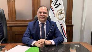 Mario Varela pide la salida del titular del IPS y habla de estrés democrático