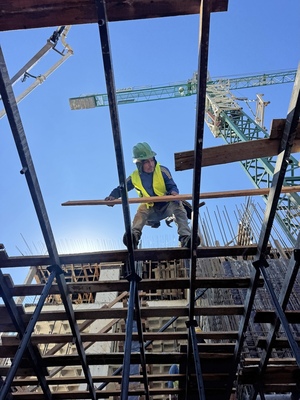 Gran auge inmobiliario en Ciudad del Este - Amigo Camionero