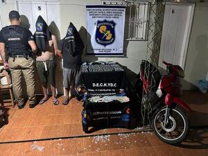 Popular / Allanan hotel y capturan a dos traficantes del "purete"