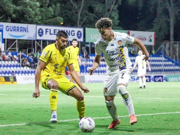 Noche de fútbol en Itauguá - ADN Digital