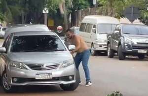 Video: mirá cómo una invasión de avispas causa terror en Terminal de Ómnibus de CDE - ABC en el Este - ABC Color