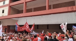 Camilo Pérez oficializa su carrera por Asunción y se mete de lleno en la interna colorada