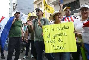 Reforma de caja fiscal: docentes piden reunión a puertas abiertas en el Senado  - Política - ABC Color