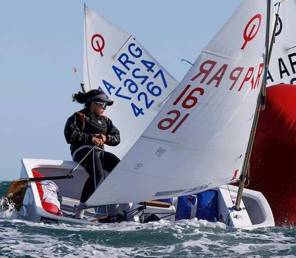 Vela: Elisa Núñez en Mardel - Polideportivo - ABC Color