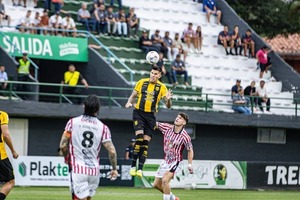 Guarani se reencuentra con la victoria y hunde cada vez más a San Lorenzo