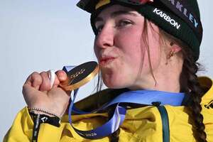 La australiana Josie Baff logra el oro olímpico en snowboard cross  - Polideportivo - ABC Color