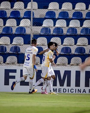 Sportivo Luqueño ganó luego de tres partidos y le propinó su primera derrota a Recoleta FC